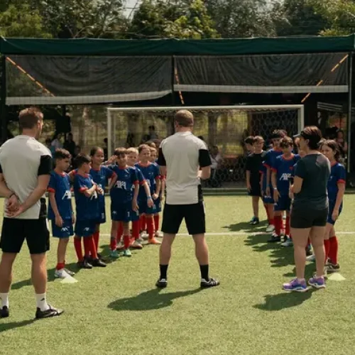AXA no Brasil promove nova edição da Soccer Clinic do Liverpool FC para crianças em São Paulo Instituições,assessorias em seguros,AXA no Brasil,Corretor de Seguros,Luciano Calheiros,lucro líquido,Mercado de Seguros,planos de saúde,Proteção veicular,seguradoras,seguro,Seguros,Soccer Clinic do Liverpool FC