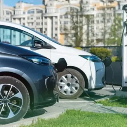 Avanço dos carros eletrificados exige atenção na contratação do seguro Auto & Serviços,assessorias em seguros,Associação Brasileira do Veículo Elétrico,carros eletrificados,Corretor de Seguros,lucro líquido,Márcio Costa,Mercado de Seguros,planos de saúde,Proteção veicular,seguradoras,seguro,Seguros