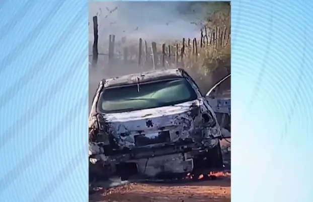 Motorista forja assalto e ateia fogo no próprio carro para receber seguro Notícias