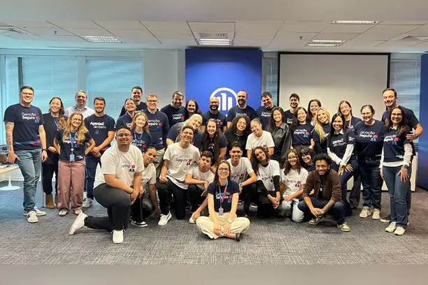 Programa de formação da Allianz leva jovens para vivenciarem o dia a dia da companhia   Heróis sem Capa Notícias,Notícias,Allianz Seguros,Allianz,Allianz Brasil