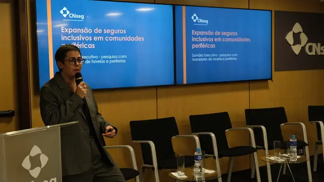Maioria dos moradores de favelas demonstra interesse por seguros, aponta pesquisa inédita da CNseg Instituições,assessorias em seguros,cnseg,Confederação Nacional das Seguradoras,Corretor de Seguros,Instituto Locomotiva,lucro líquido,Mercado de Seguros,planos de saúde,Proteção veicular,Rachel Rua Baptista,Roberto Santos,seguradoras,seguro,Seguros