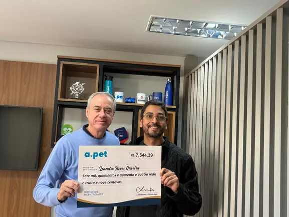 Cliente da APet recebe prêmio de R$ 10 mil em sorteio mensal Leia Mais,Notícias,Saúde,apet,Zurich Capitalização