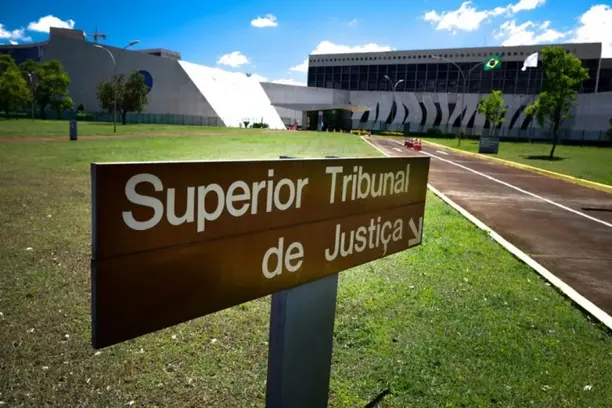  STJ reconhece feminização facial como procedimento de saúde e impõe novas obrigações às operadoras Notícias,STJ,Saúde,Operadoras