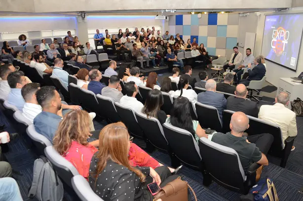 RCV e Reforma Tributária exigem ajustes no transporte de cargas Eventos,Notícias,Seguros,cist,Clube Internacional de Seguros & Transportes,RCV,Seguro de Responsabilidade Civil de Veículo