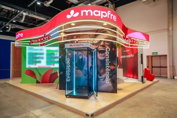 Mapfre apresenta nova estratégia para corretores no Congresso da Fenacor Seguros Gerais,Aeronáutico,auto,CONMEBOL Libertadores,Corretor de Seguros,Exposeg,Felipe Nascimento,Fenacor,Futebol,Karine Brandão,Mapfre,Mercado de Seguros,Property,seguro,Seguros Massificados,Setor de Seguros,vida